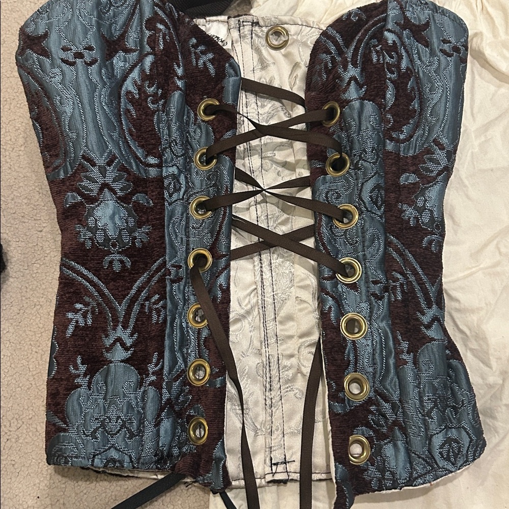 Damsel in this Dress Corset, undershirt and skirt - Picture 3 of 5